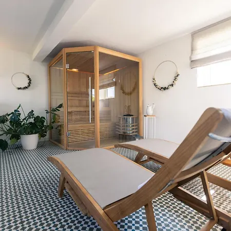 Paco Familienferien Mit Sauna Und Kamin *