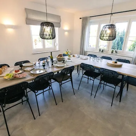 Paco Familienferien Mit Sauna Und Kamin *